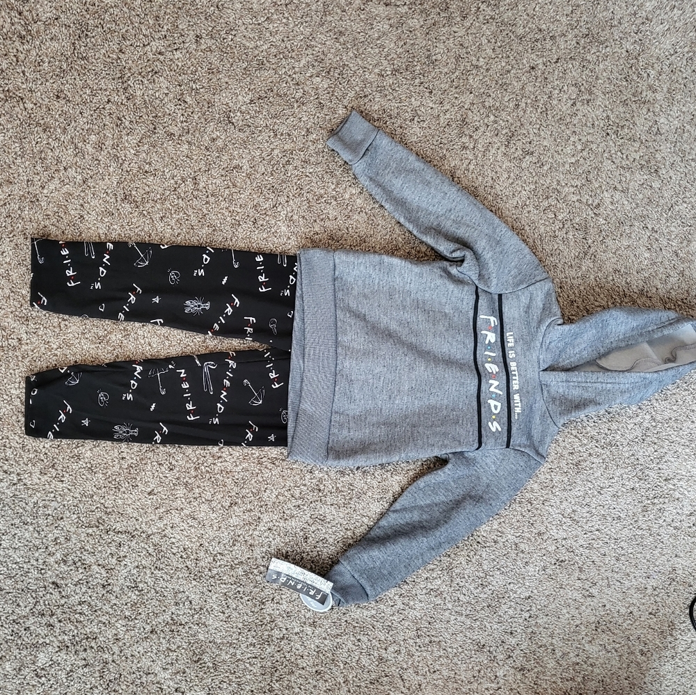 NWT "Friends" girls outfit 5/6